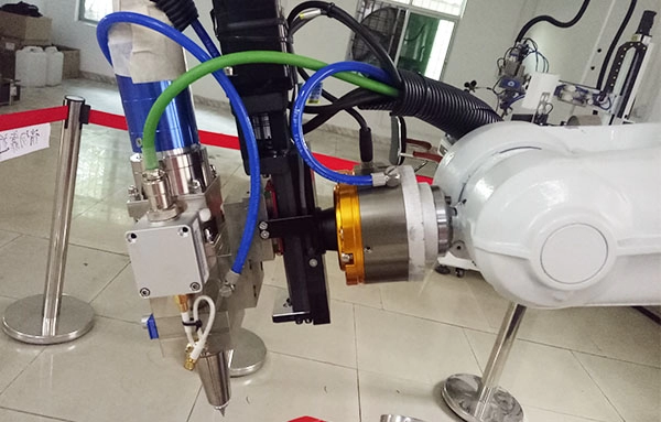 Baisheng Roboterarm-Laserschneid- und Schweißmaschine für die 3D-Bearbeitung