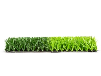 Neuer künstlicher Grasrasen für Fußballplatz