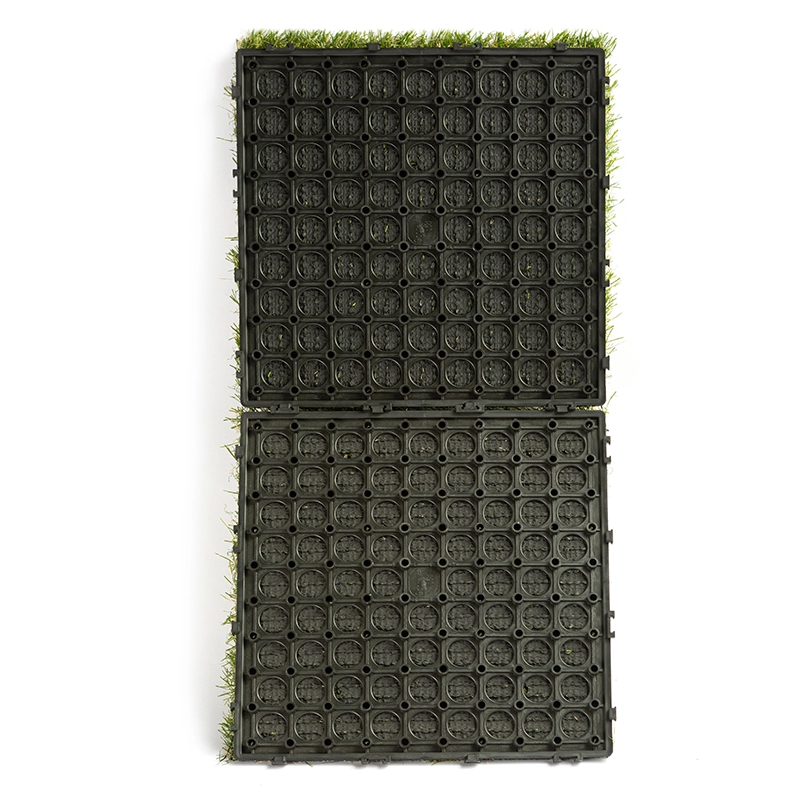 Künstliches grünes Teppichgras für Haustiere zum Spielen mit dekorativem Teppichgras und Brettgras