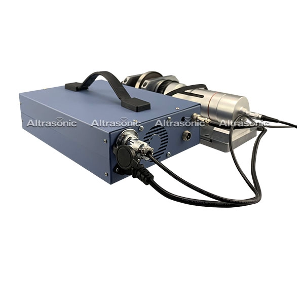 Ultraschall-Nähmaschine Gebrauchter Ultraschall-Schweißgenerator