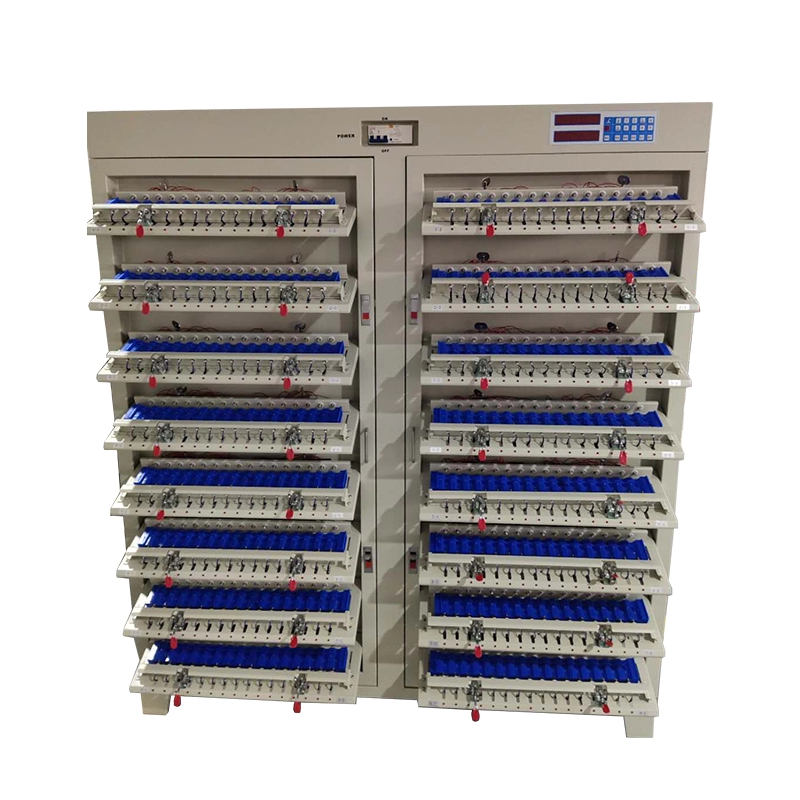 5V3A 5A 6A 128-Kanal-Zylinderbatterien zum Laden und Entladen von Testern für die Batteriepack-Montage