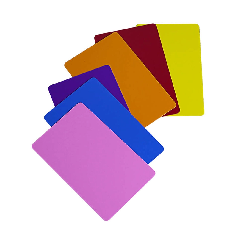 Farbige Blanko-CR80-PVC-Karten aus Kunststoff