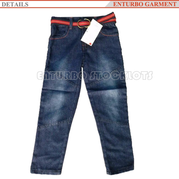 Jeans für kleine Jungen mit Gürtel