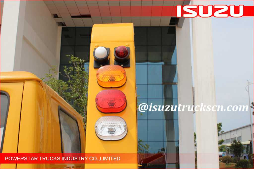 3Tons Isuzu Road Wrecker Truck Emergency Rescue Vehicle