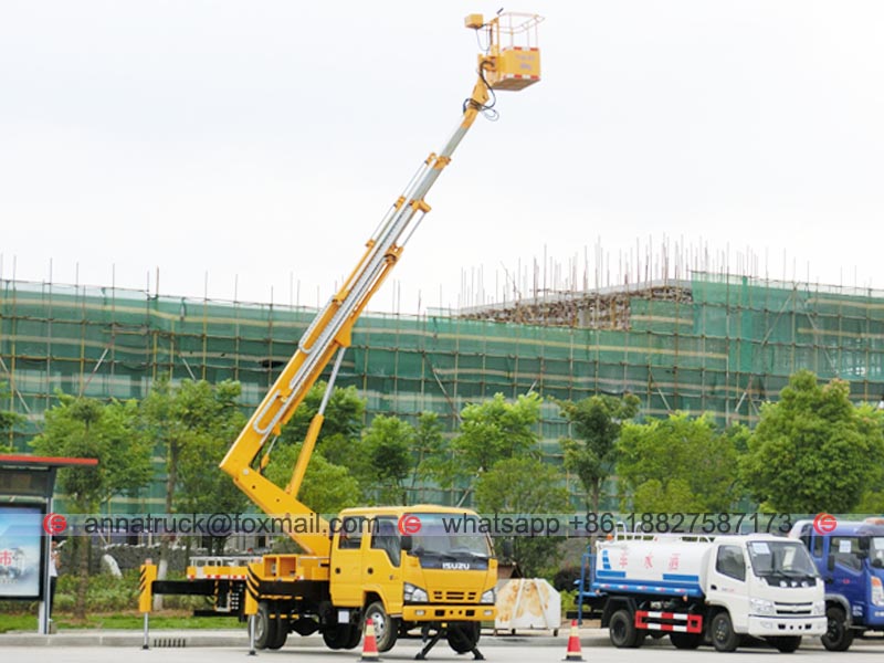 ISUZU 21M Telescopic Aerial Platform Truck-Working