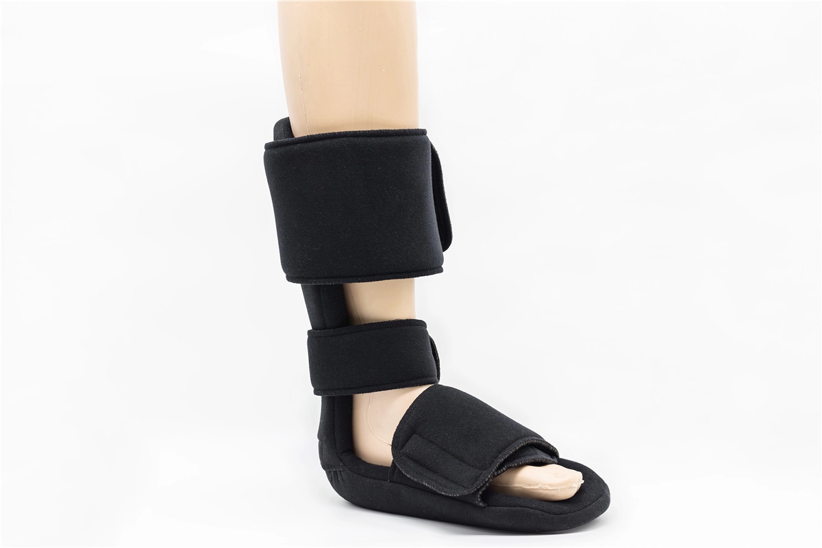 Orthopädische 90-Grad-gepolsterte Nachtschienen-Fußorthesen mit starrer Kernschale für Plantarfasziitis Achillessehnenentzündung