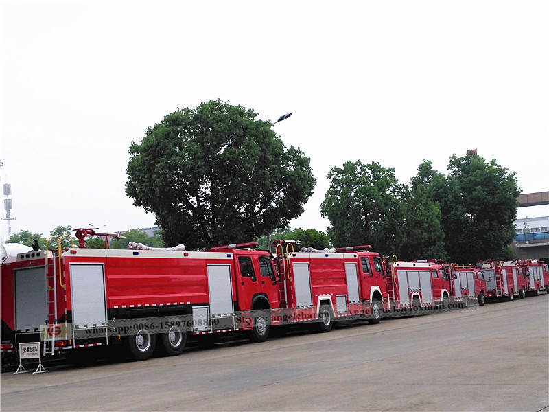 Fire fighting apparatus truck