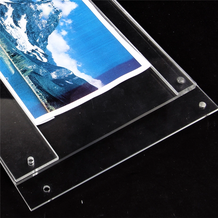Acryl-Quadrat-Display mit quadratischer Tischmarke