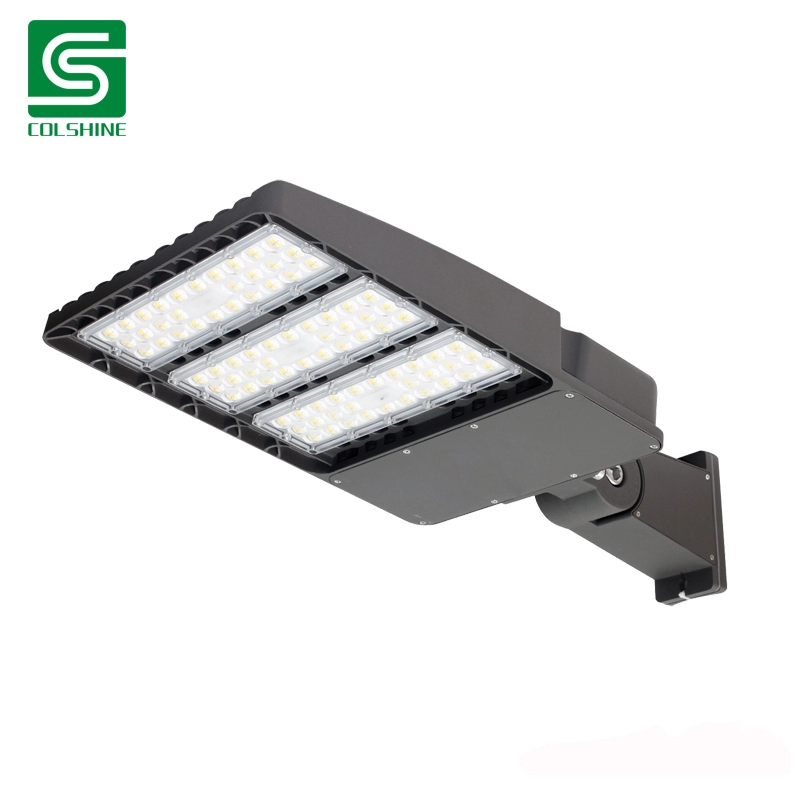 120-277 V LED-Parkplatz-Schuhkarton-Bereichsbeleuchtung mit Slipfitter-Halterung Typ 3 Verteilung 5000 K