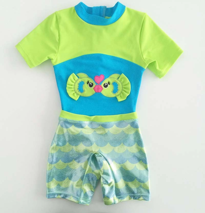 Kundenspezifische Großhandelsbaby-Mädchen-einteilige Rashguard-Badebekleidung