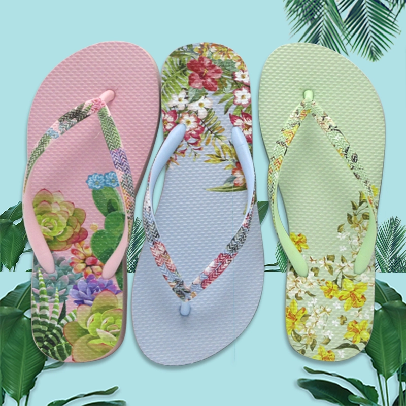 Sommer-Flip-Flops mit Blumendruck