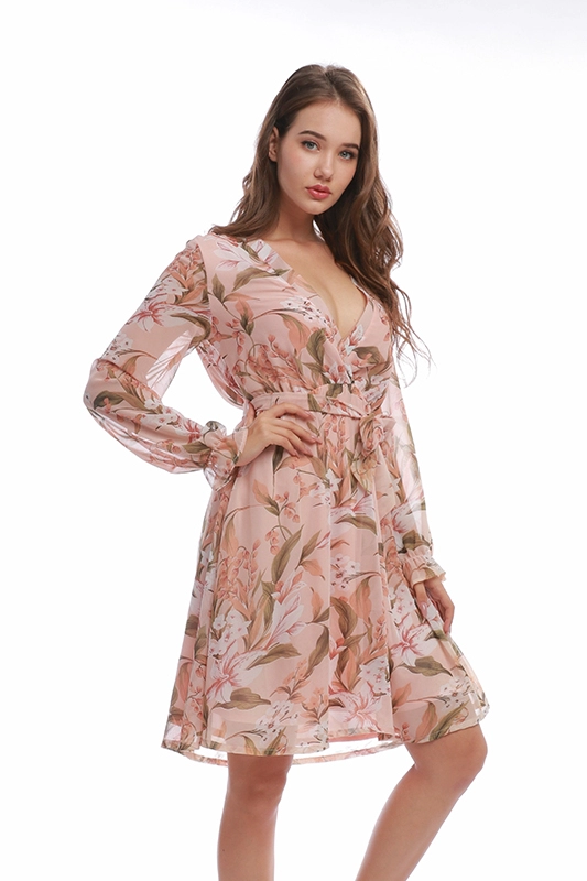Rosa Chiffon-Gewebe-Blumenfrauen-Kleider mit V-Ausschnitt