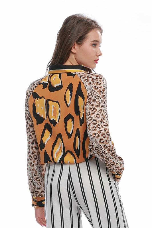 China-Fabrik-Preis-böhmischer Leopard druckte das Hemd der Hülsen-Blusen-Frauen