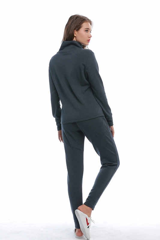 Lässiges einfarbiges Damen-Sweatshirt mit seitlichem Schlitz und hohem Kragen und schmale Jogginghose, zweiteiliges Set