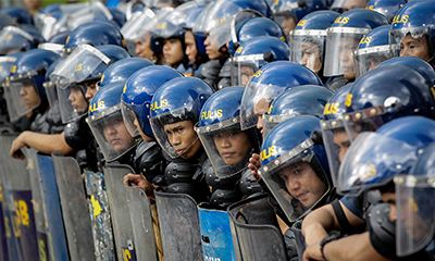 Polizeihelm zur Bekämpfung von Unruhen