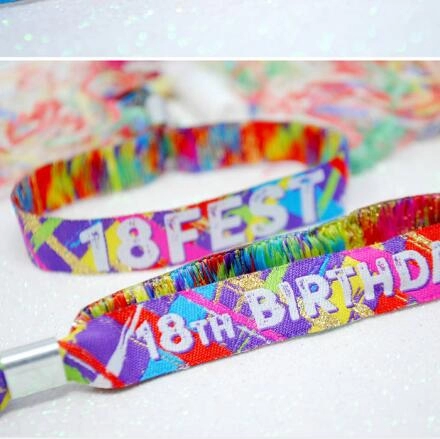 Festival-Armbänder zum 18. Geburtstag