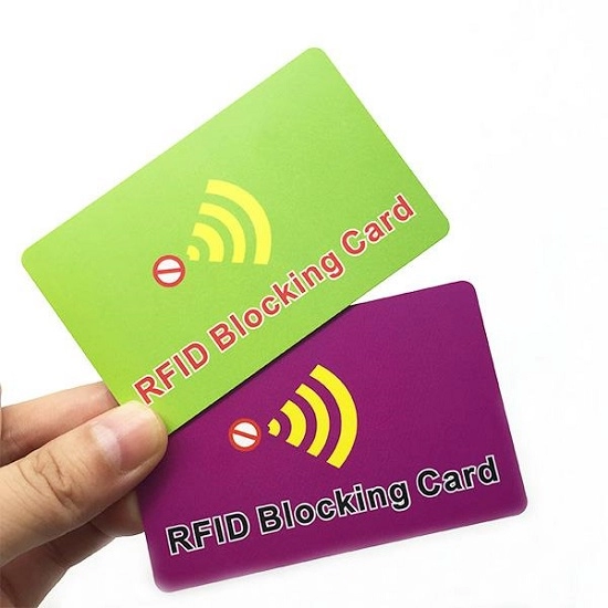 RFID-Sperrkarte zum Schutz von Bankkarten