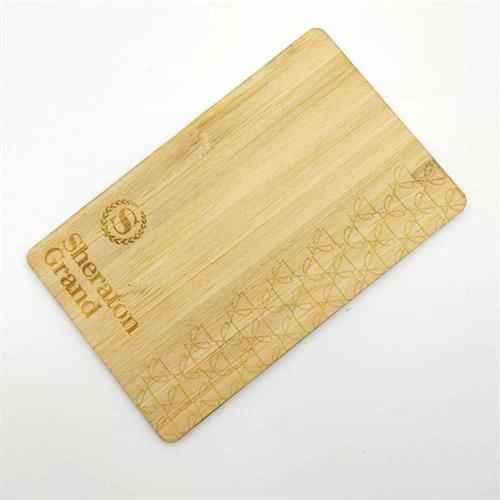 Programmierbare Bambusholz-Visitenkarten RFID ISO14443A Intelligente NTAG213/216 NFC-Hotelschlüsselkarte aus Holz