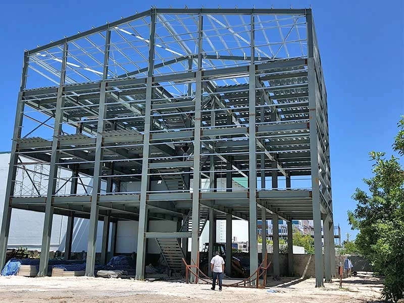Schnelle Installation eines Hochhaus-Fertigbaugebäudes aus Metall und Stahl