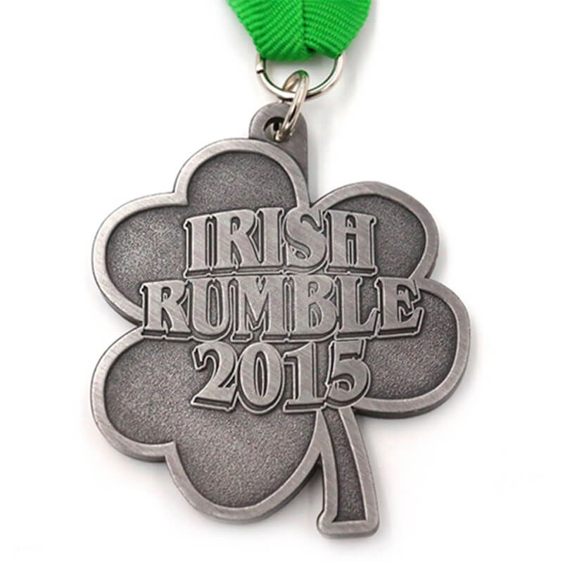 Herstellerspezifische irische antike Silbermedaille